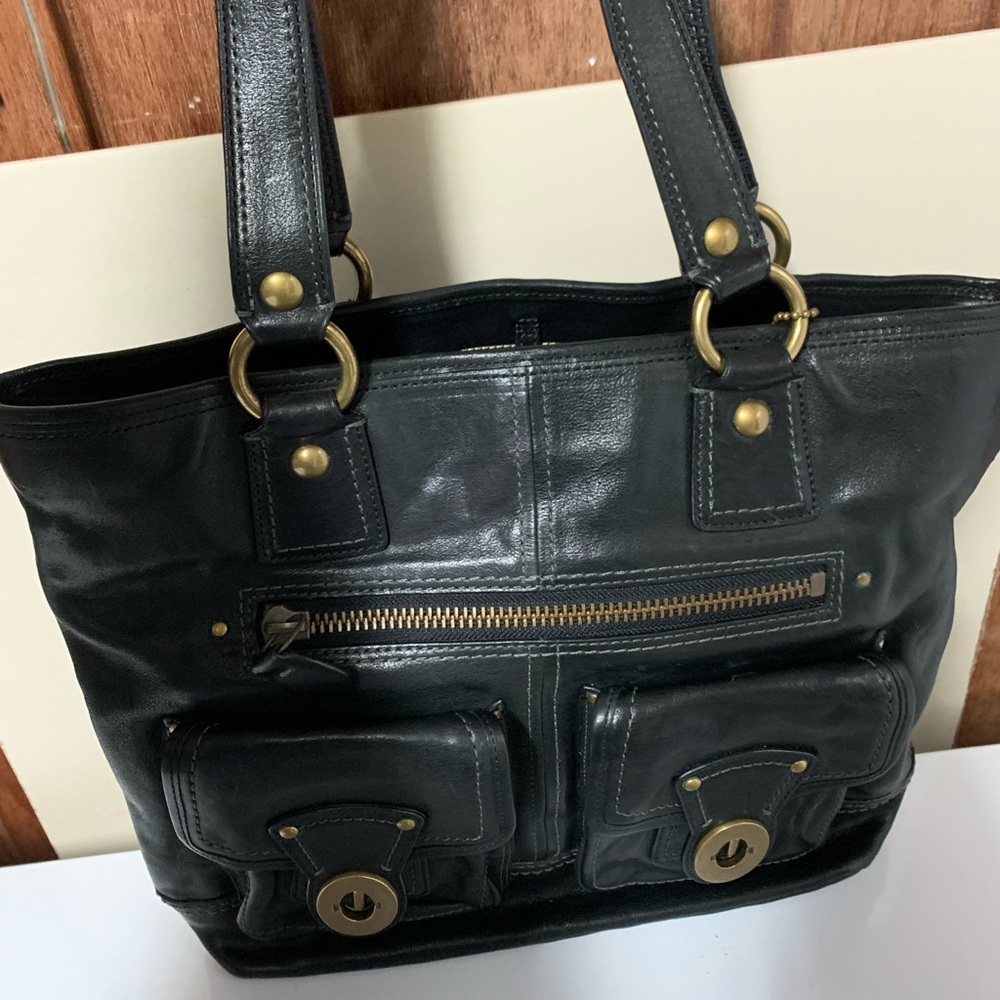 Coach Gigi leather tote!!!!
